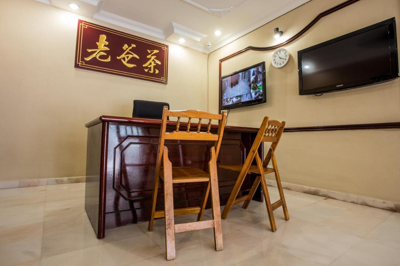 Concordia Inn George Town Bagian luar foto