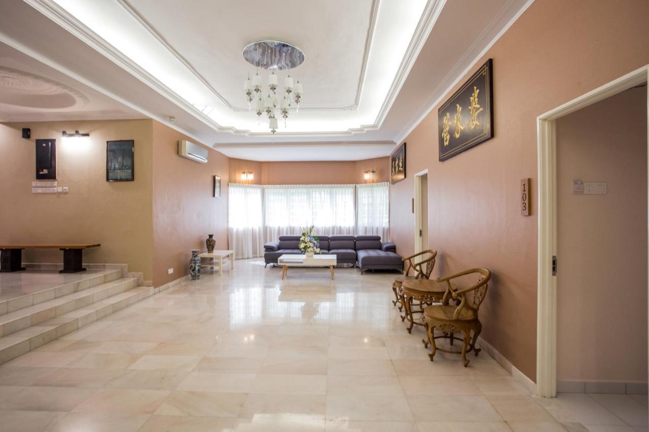 Concordia Inn George Town Bagian luar foto
